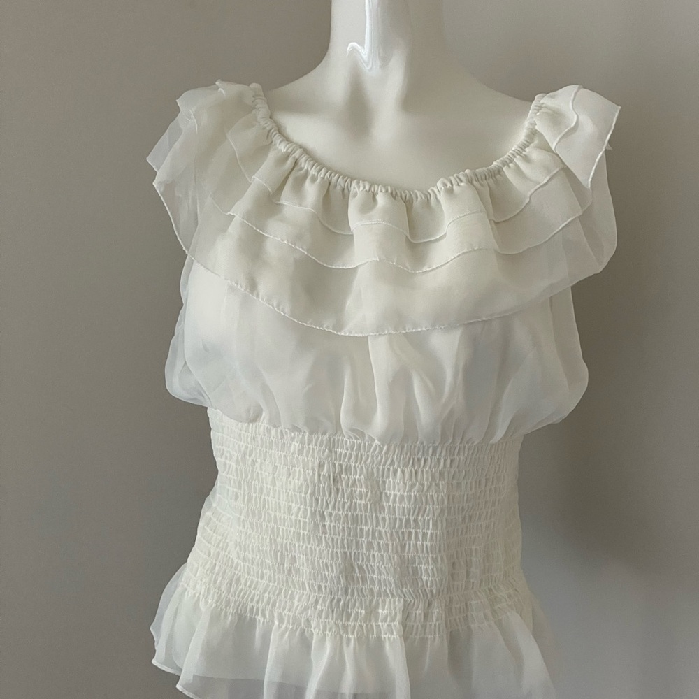 Chic White Ruffled Blouse